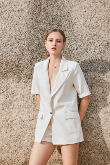 Anna Linen Blazer