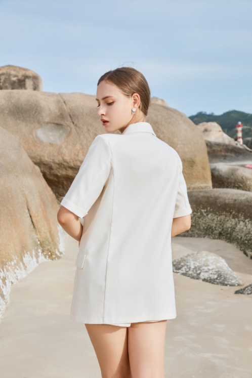 Anna Linen Blazer