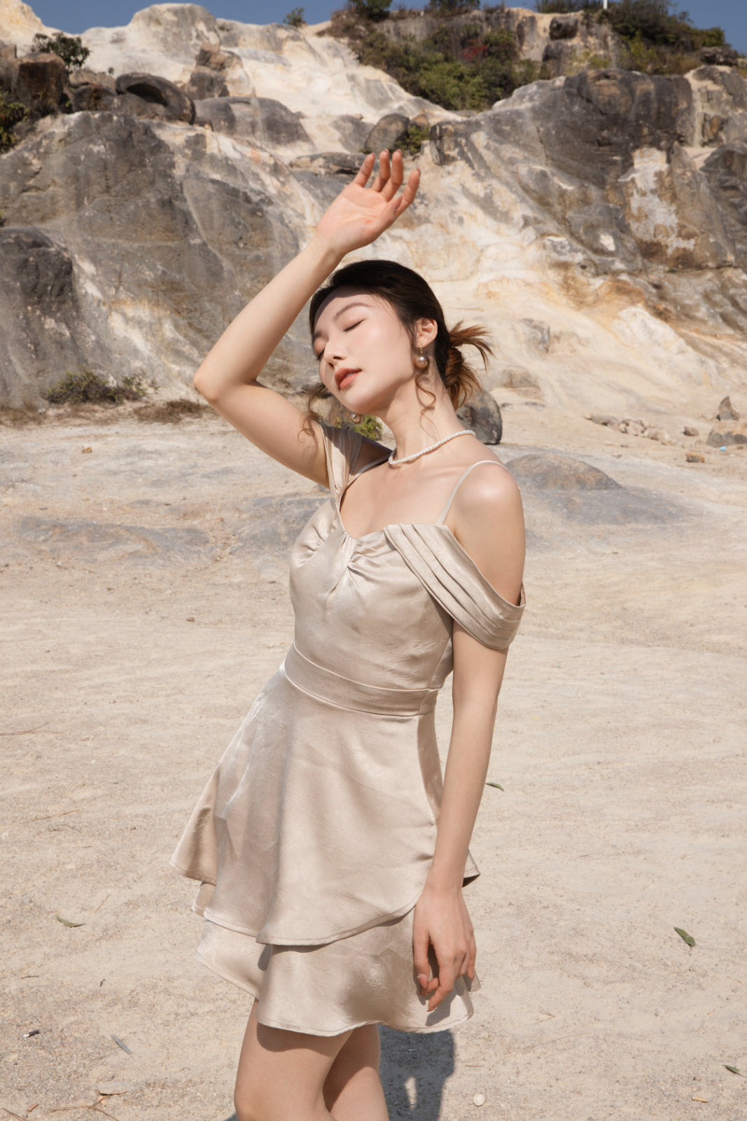 Xīn Yuè Lovely Short Dress