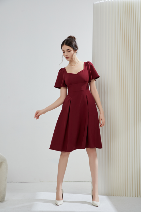 Angela Sweetheart Midi Dress