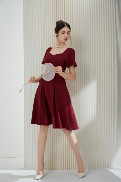 Angela Sweetheart Midi Dress
