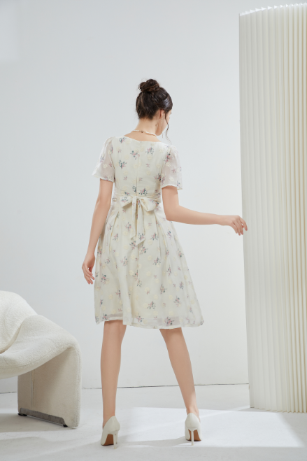 Angela Blossom Midi Dress