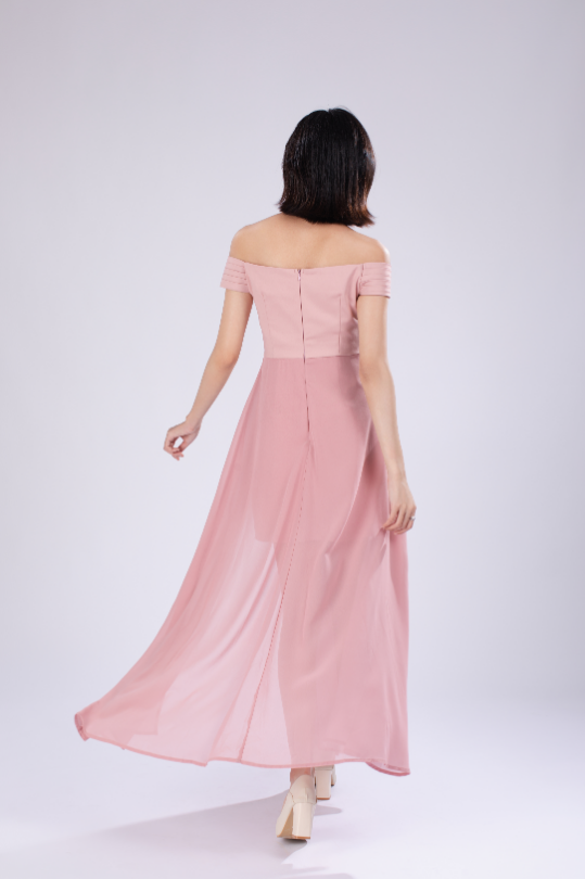 Ella Off Shoulder Padded Maxi Dress in Pink Jin Hayari Ella Off Shoulder Padded Maxi Dress in Pink Jin Hayari