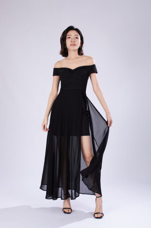 Ella Off Shoulder Padded Maxi Dress in Black