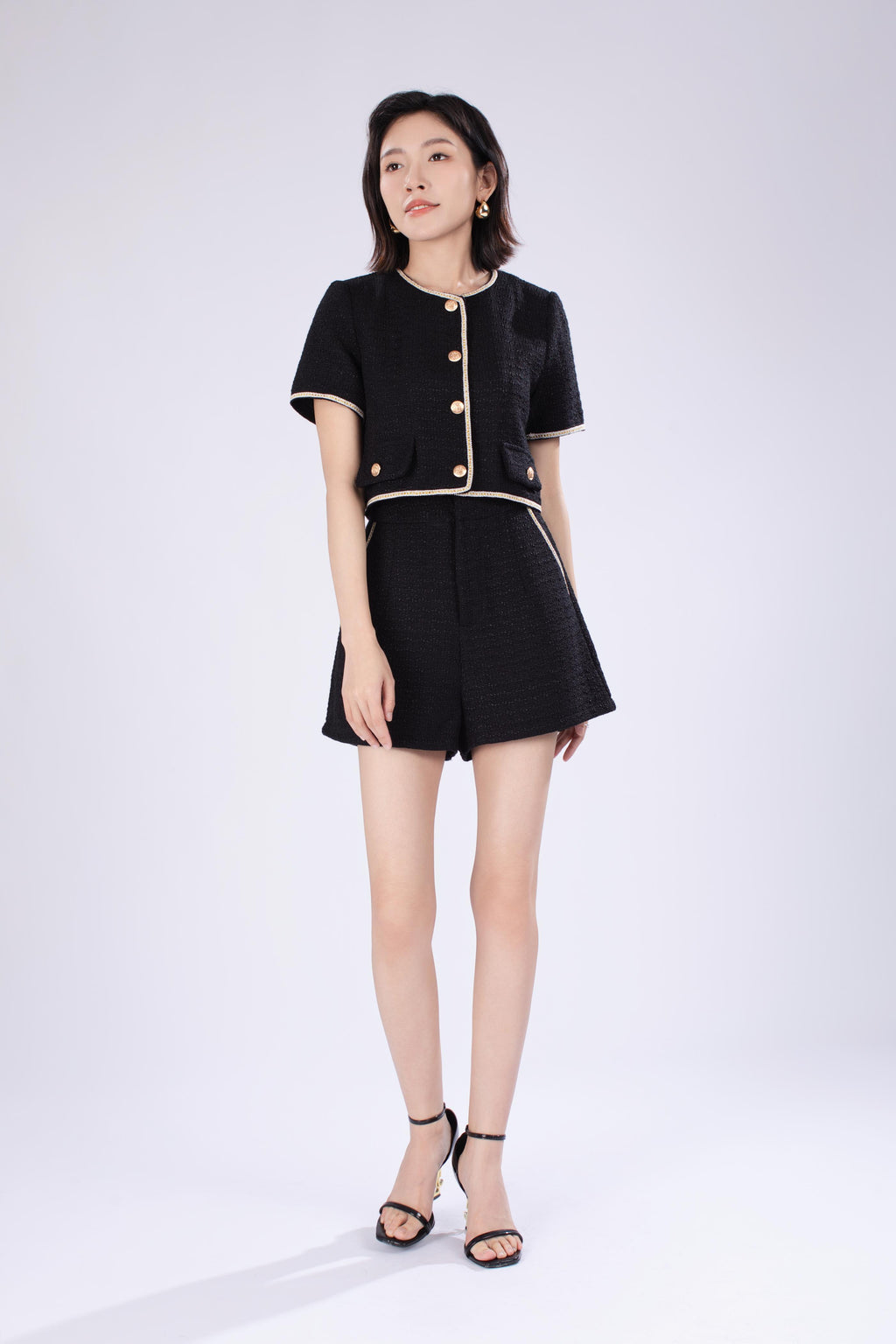 Ella Tweed Short Pants in Black