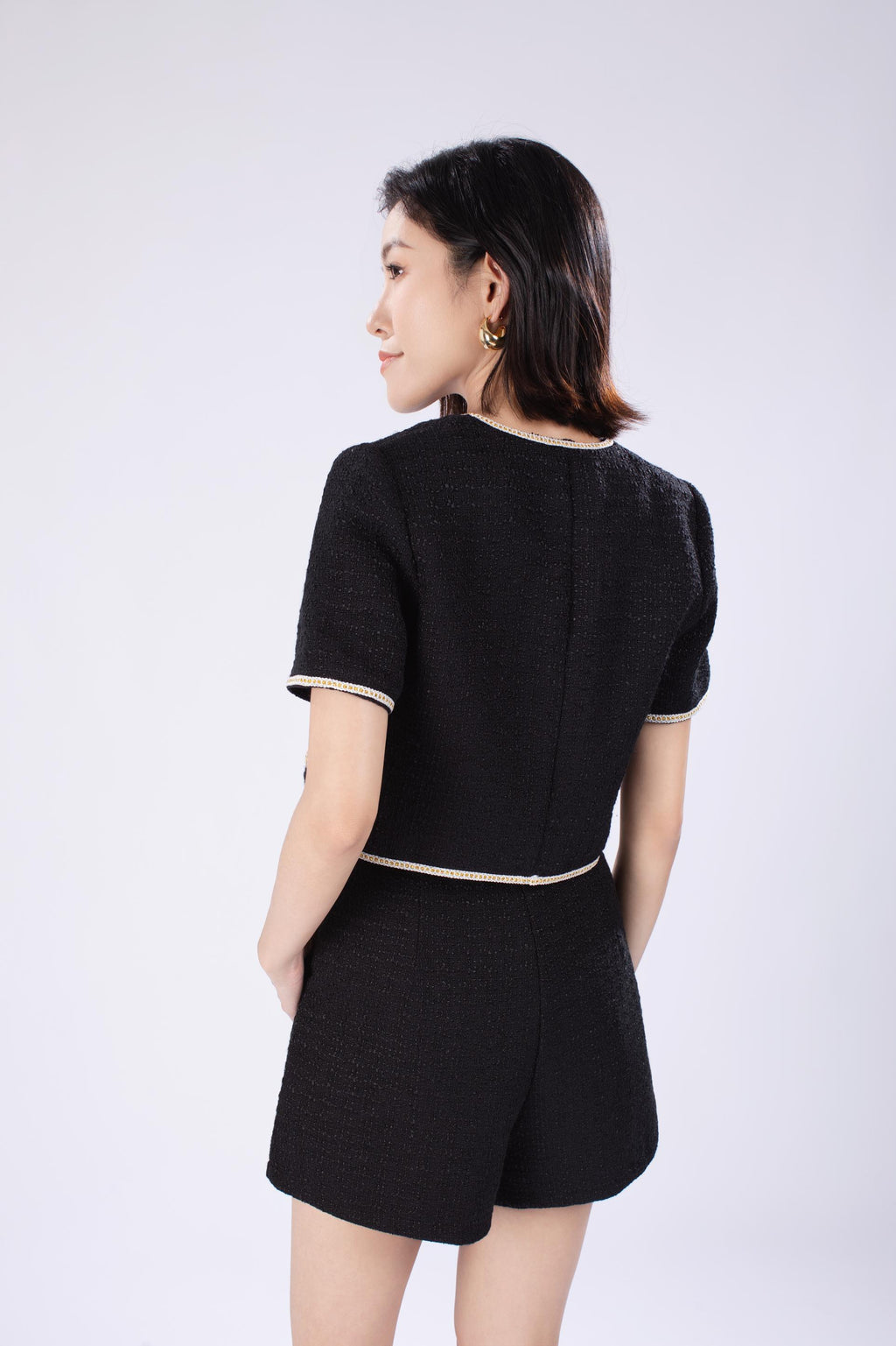 Ella Tweed Short Pants in Black