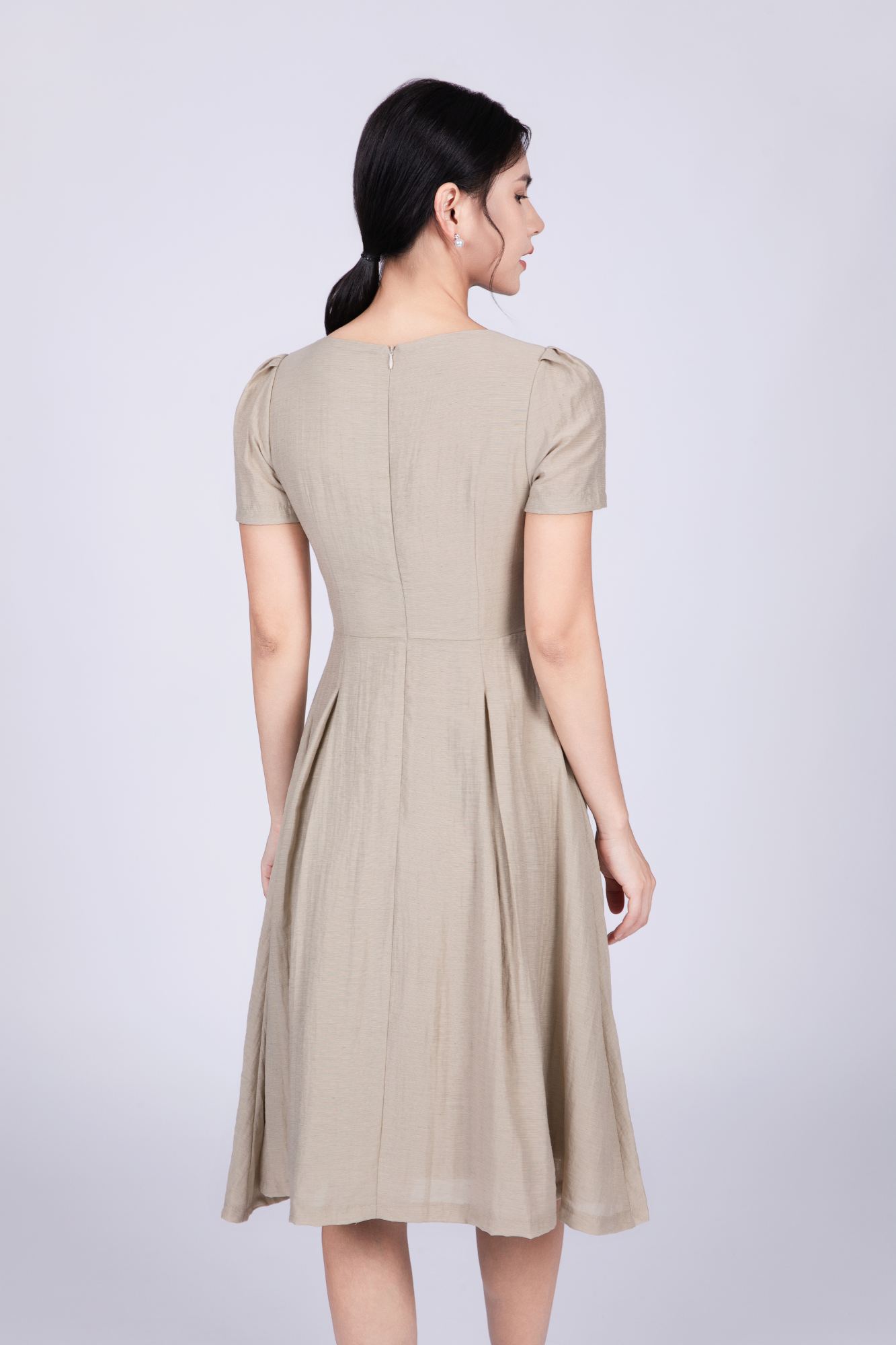 Freya Elegant Midi Dress in Sage Green