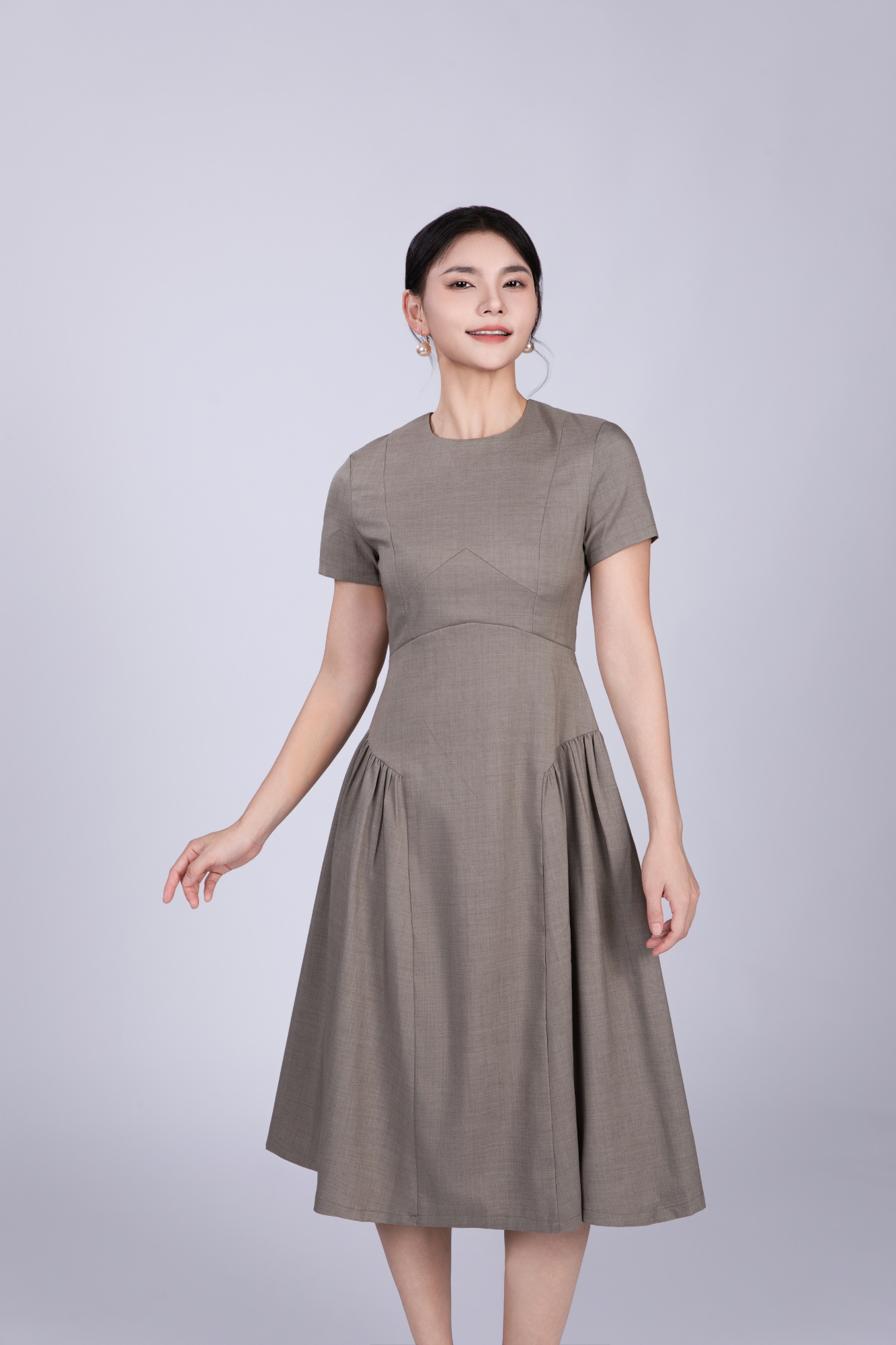 Freya Retro Midi Dress in Sage Green