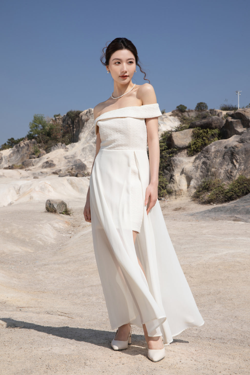 Xīn Yuè Tweed Off Shoulder Maxi Dress