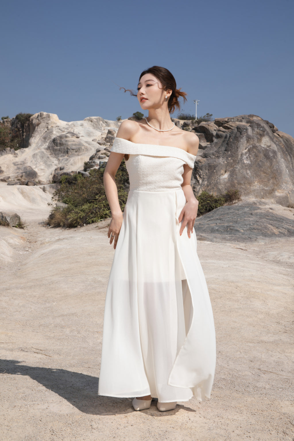 Xīn Yuè Tweed Off Shoulder Maxi Dress