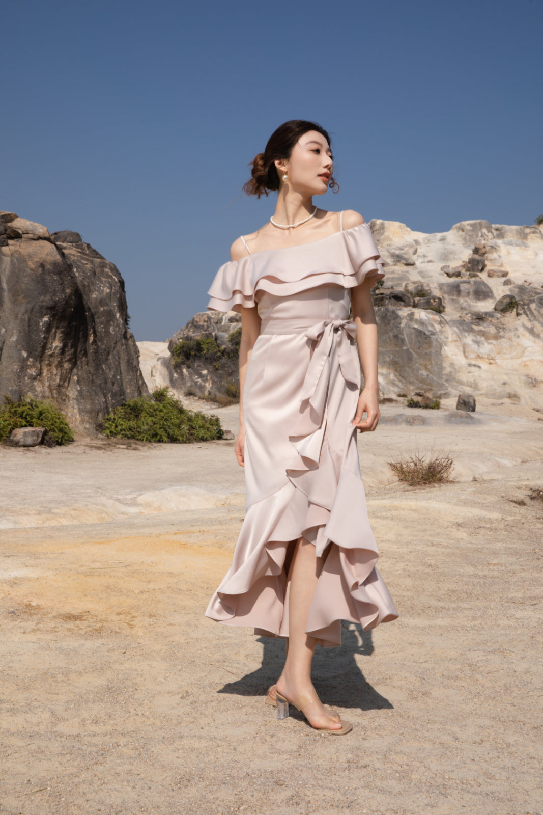Xīn Yuè Valentines Off Shoulder Maxi Dress