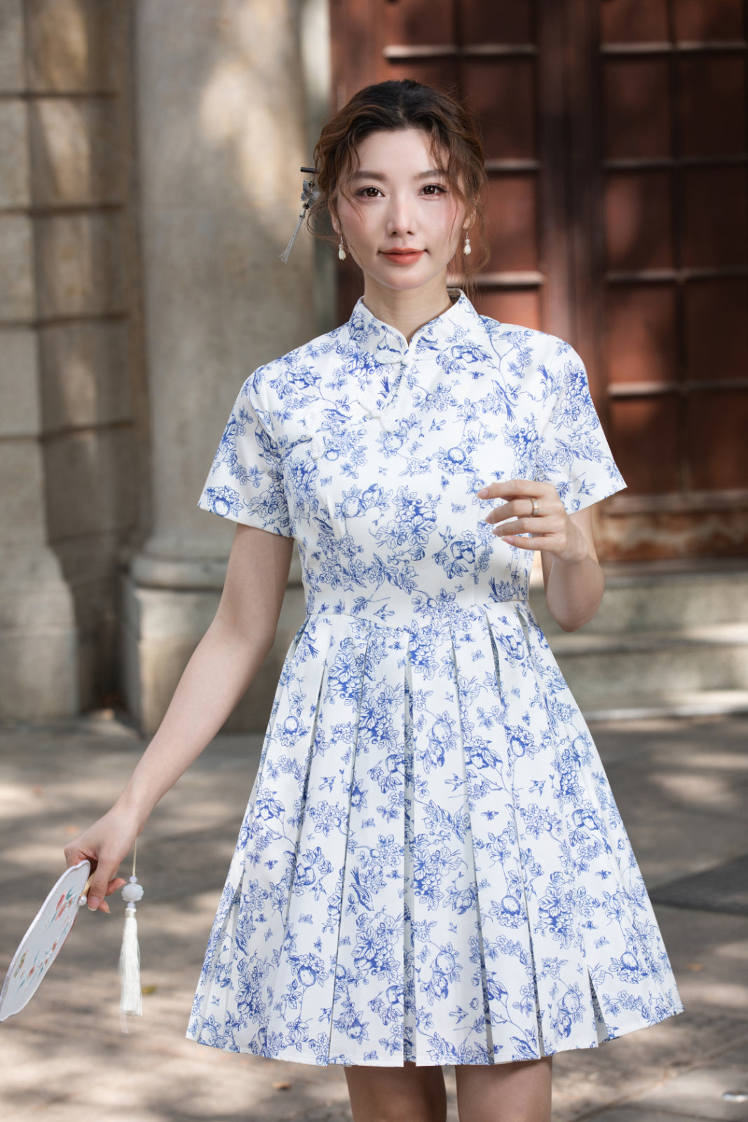 Xīn Yuè Porcelain Pleated Short Dress