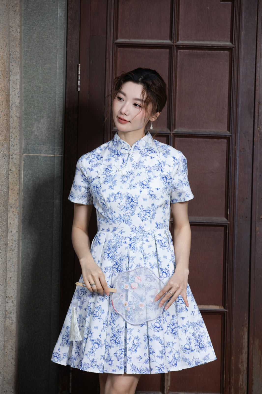 Xīn Yuè Porcelain Pleated Short Dress