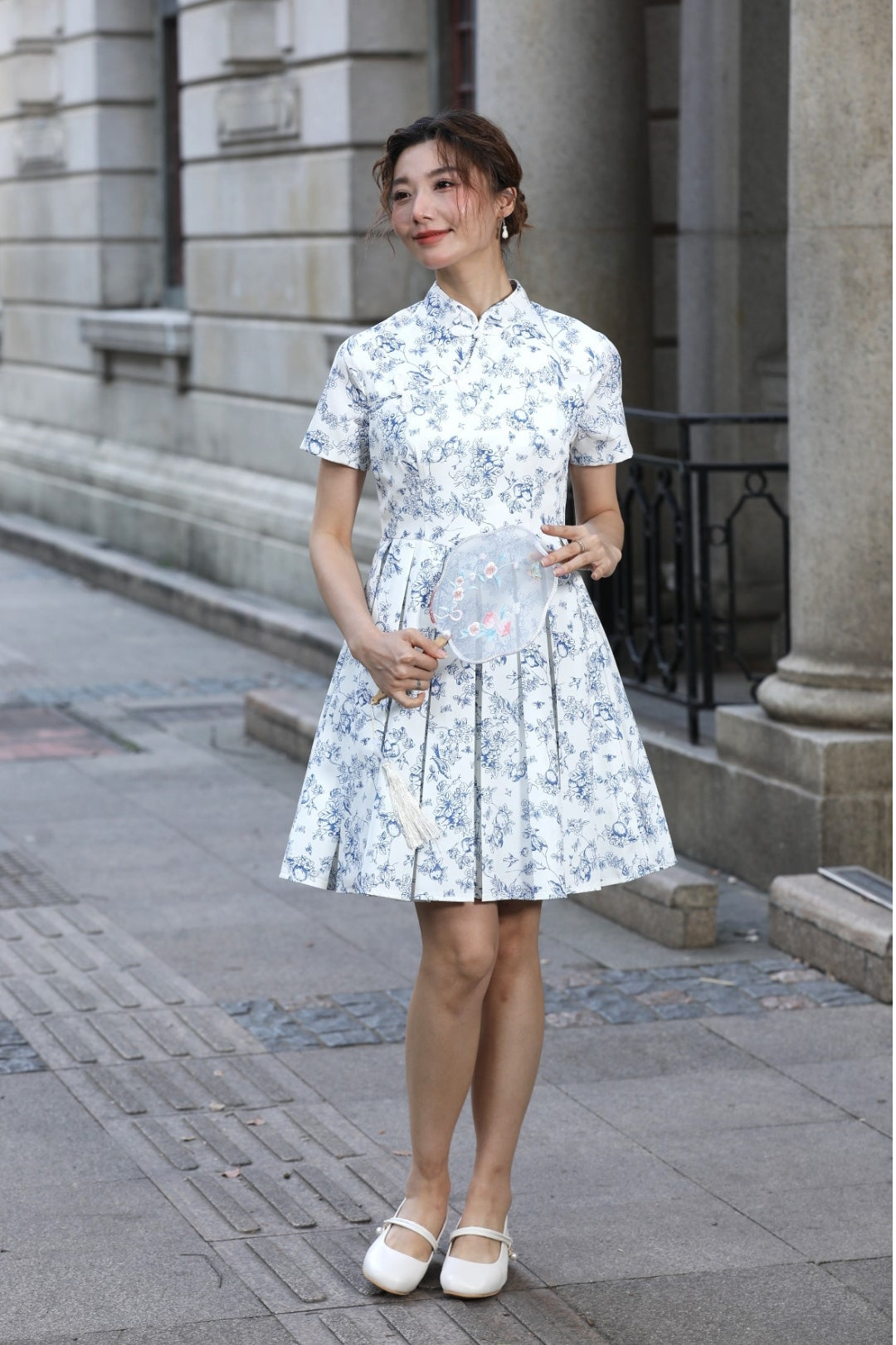 Xīn Yuè Porcelain Pleated Short Dress