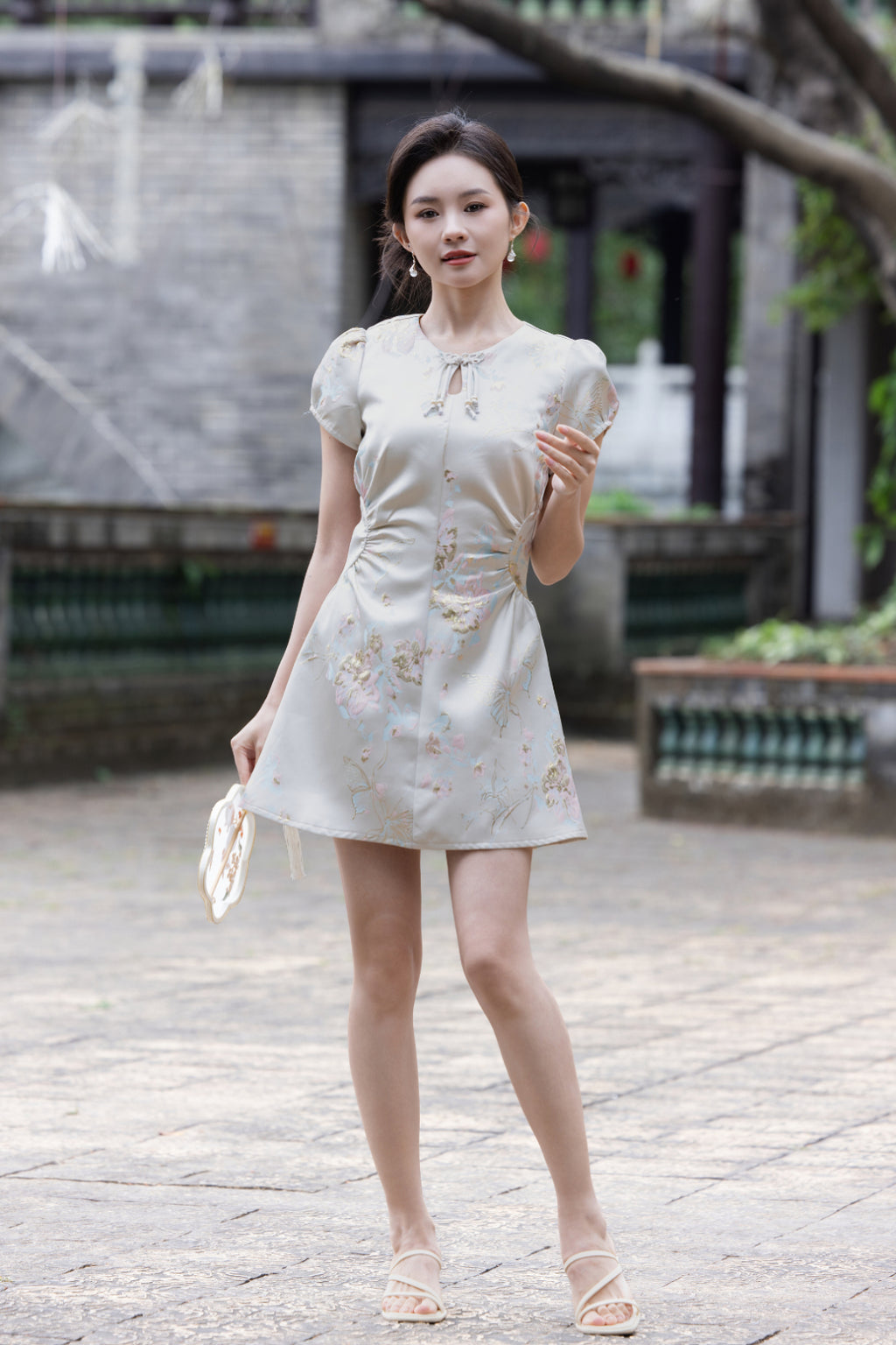 Jin Yuè Oriental Luxe Qi Pao