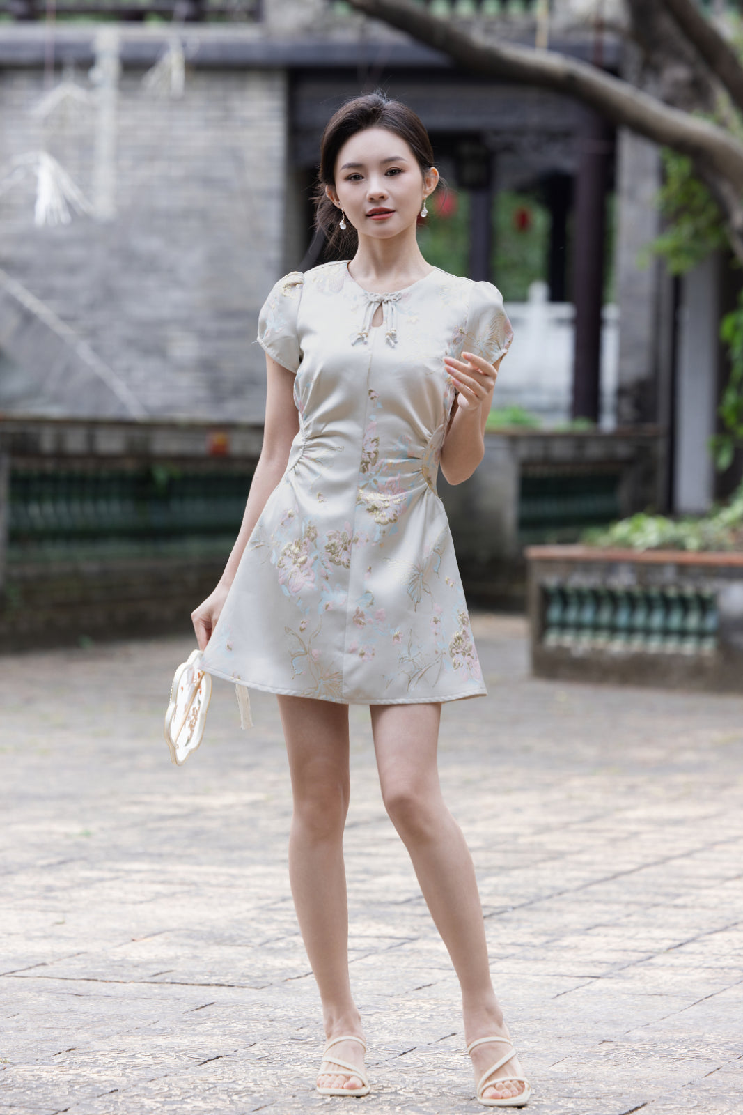 Jin Yuè Oriental Luxe Qi Pao