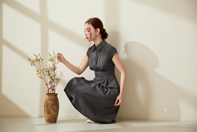 classic midi dress Paula Old Classic Midi Dress – Jin Hayari