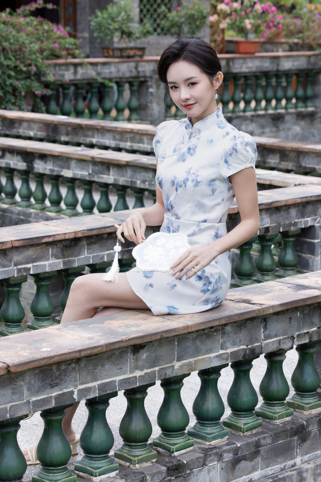 Jin Yuè Oriental Vintage Qi Pao