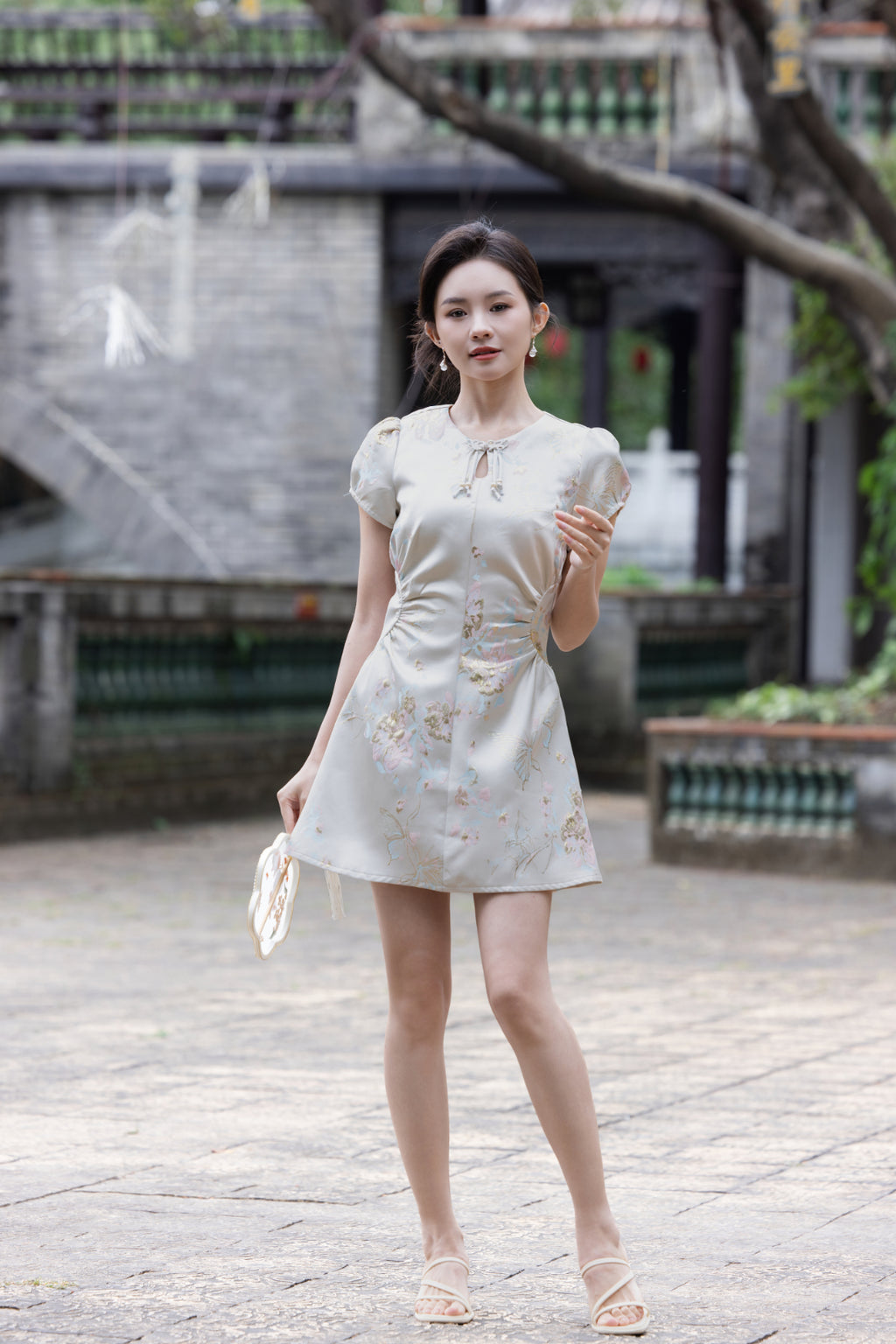 Jin Yuè Oriental Luxe Qi Pao