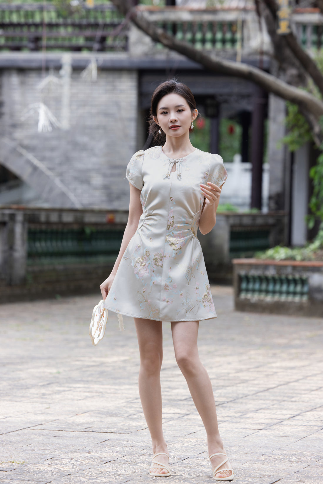 Jin Yuè Oriental Luxe Qi Pao