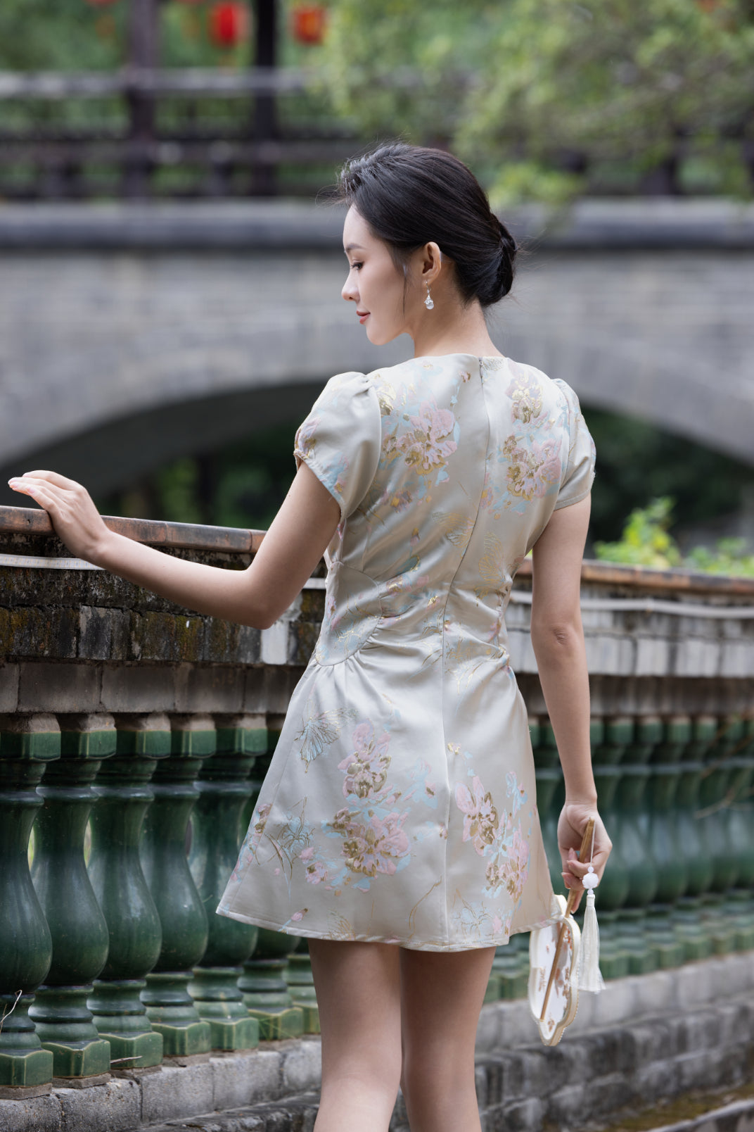 Jin Yuè Oriental Luxe Qi Pao