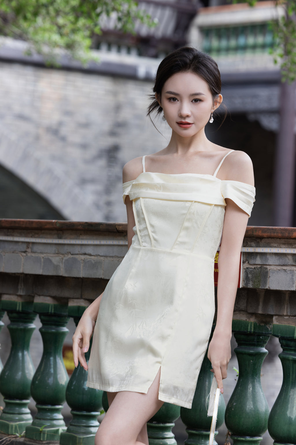 Jin Yuè Enchanted Short Dress