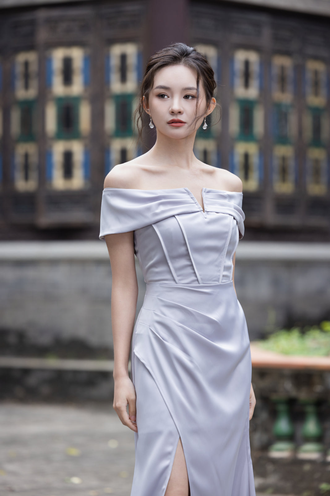 Jin Yuè V Off Shoulder Maxi Dress