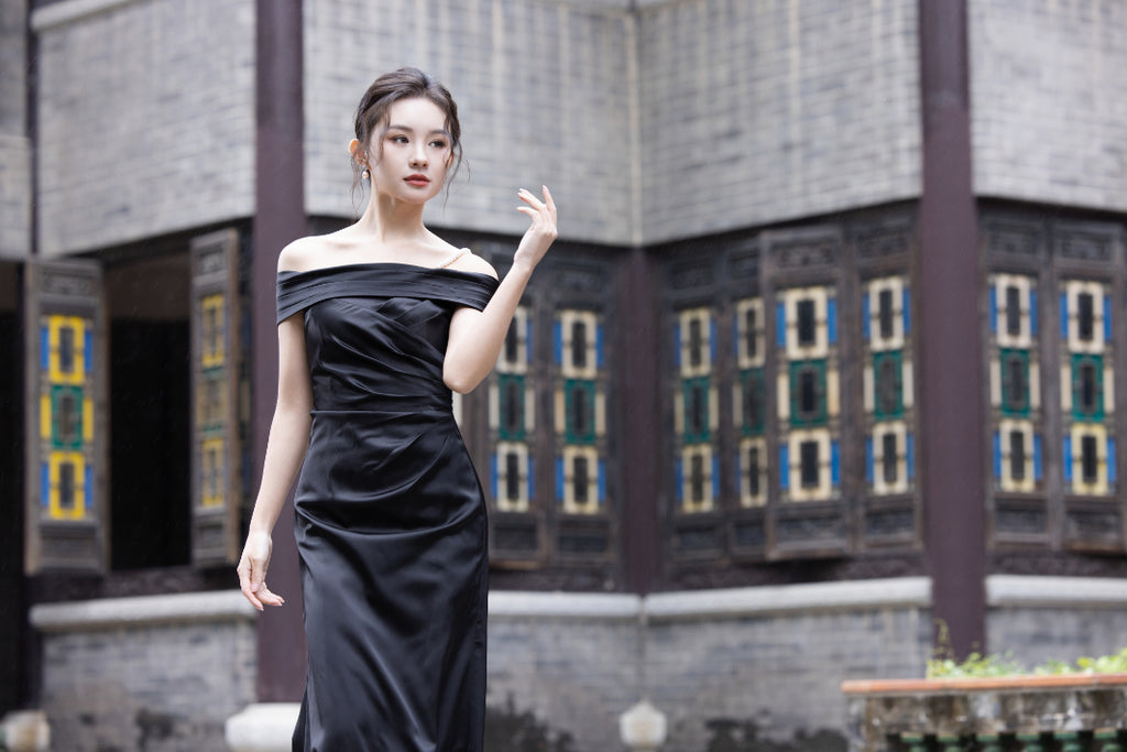 Jin Yuè Off Shoulder Pearl Maxi Dress