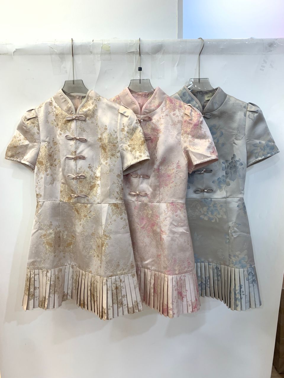 Rossie Pleated Hem Qi Pao