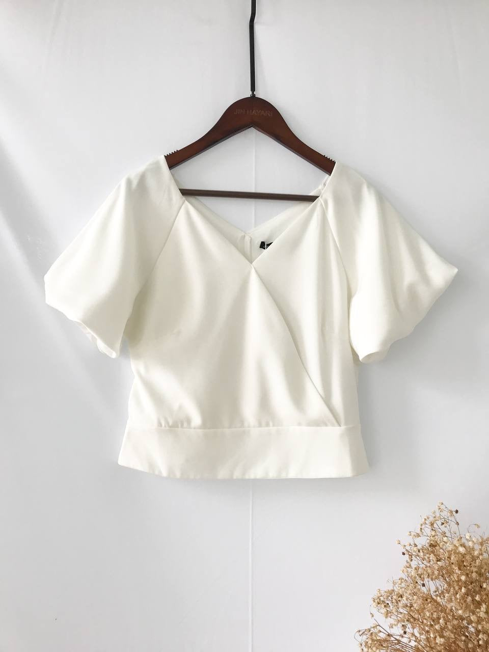 Eva Puffy Shoulder Tops 7018