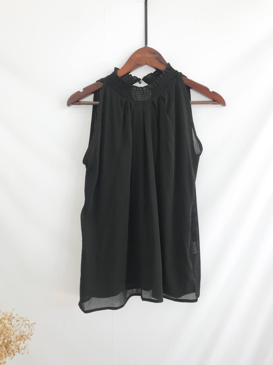 Clara Sleeveless top 0013